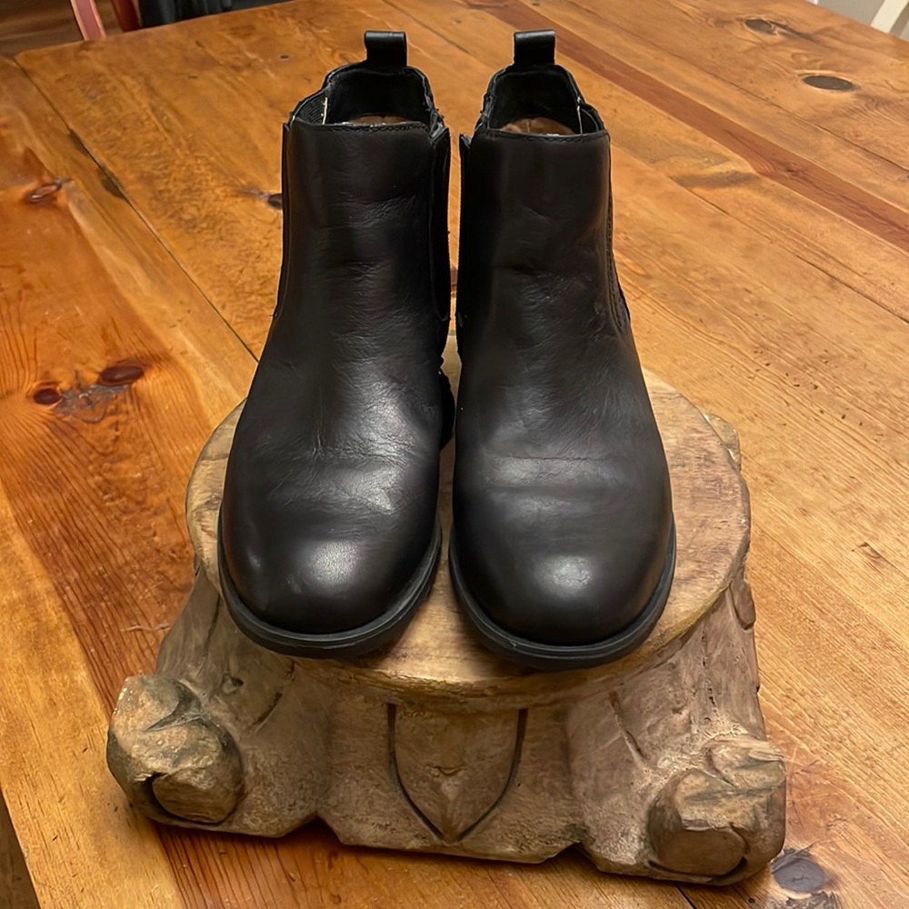Sofft Bellis II black ankle booties size 9.5